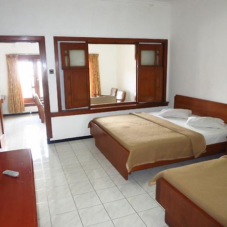 Hotel Selecta Batu  Exterior photo
