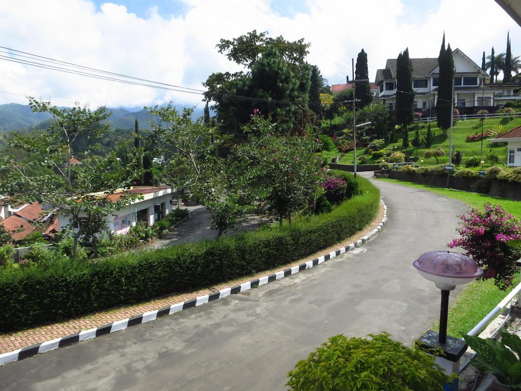 Hotel Selecta Batu  Exterior photo