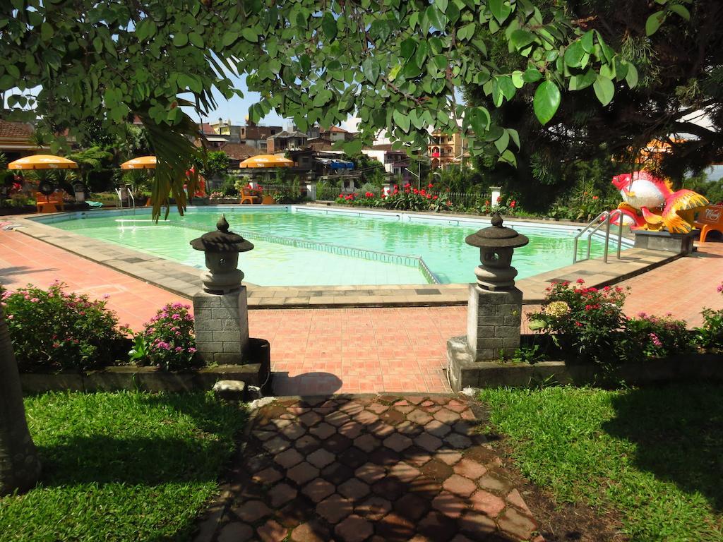 Hotel Selecta Batu  Exterior photo