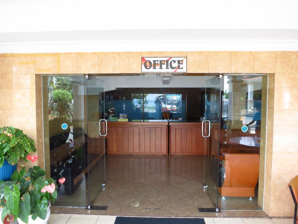Hotel Selecta Batu  Exterior photo