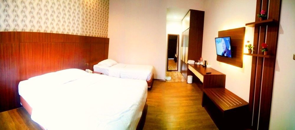 Hotel Selecta Batu  Exterior photo