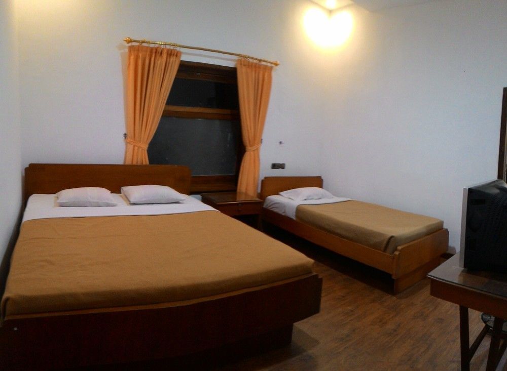 Hotel Selecta Batu  Exterior photo