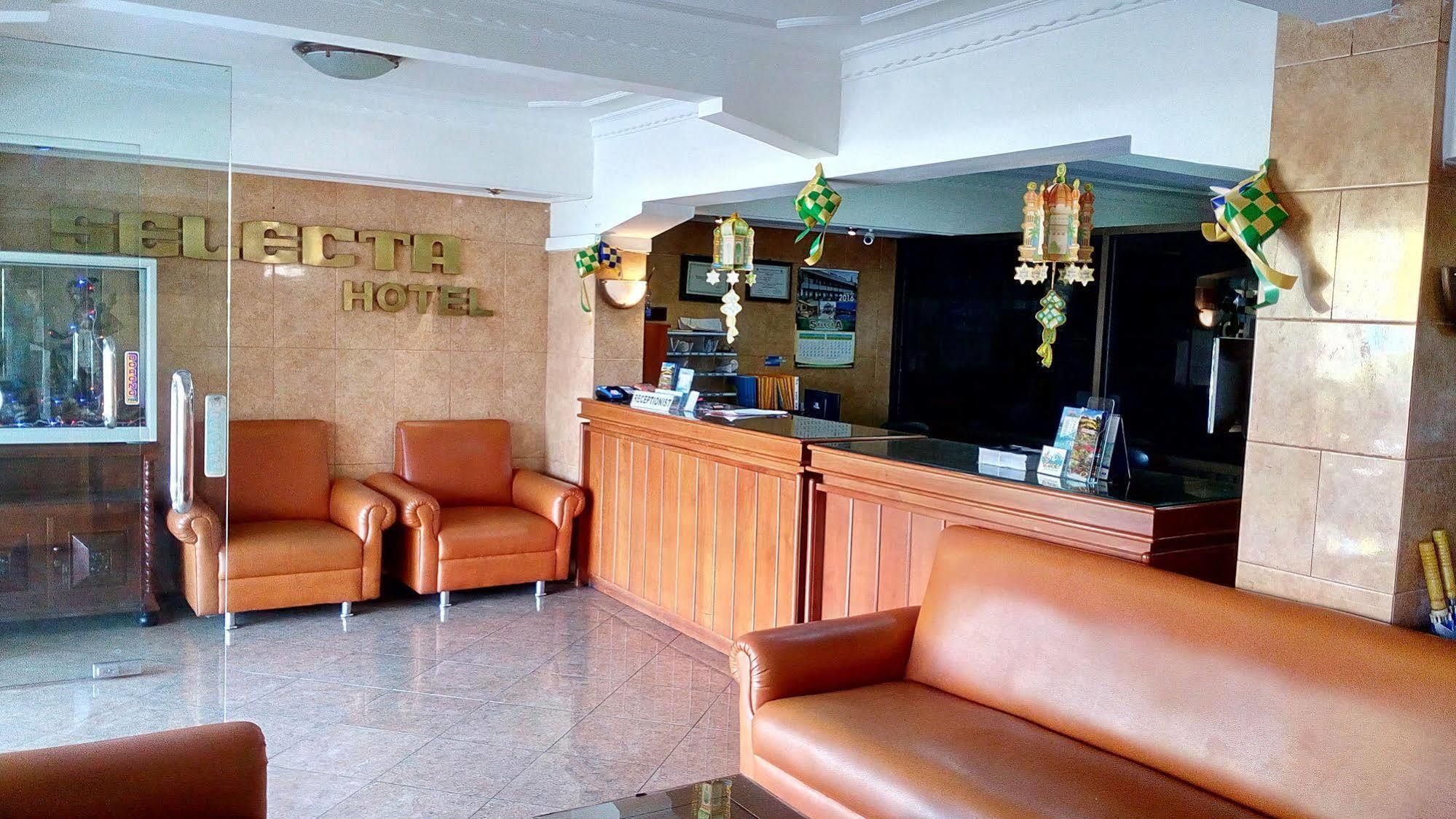 Hotel Selecta Batu  Exterior photo