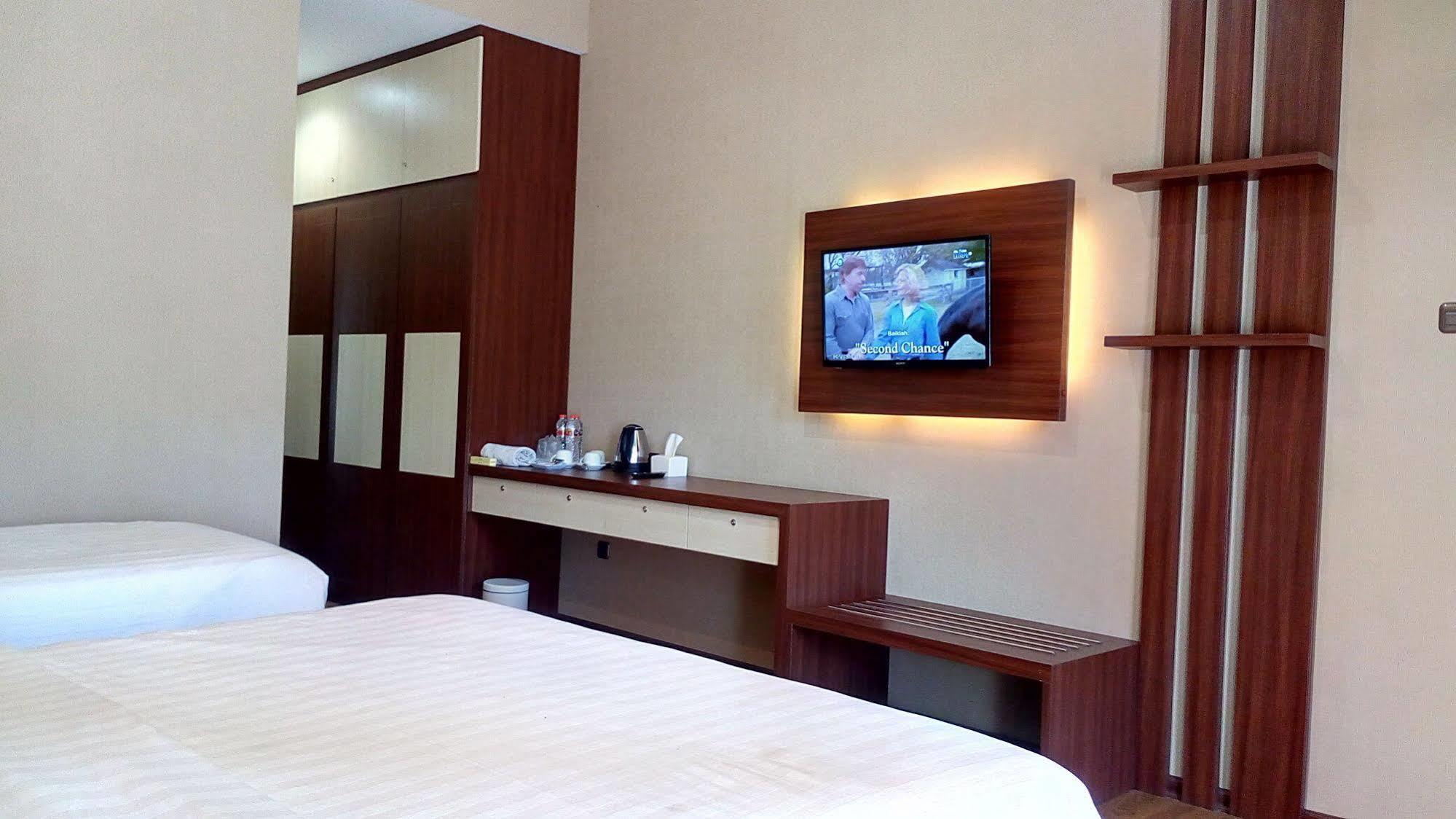 Hotel Selecta Batu  Exterior photo