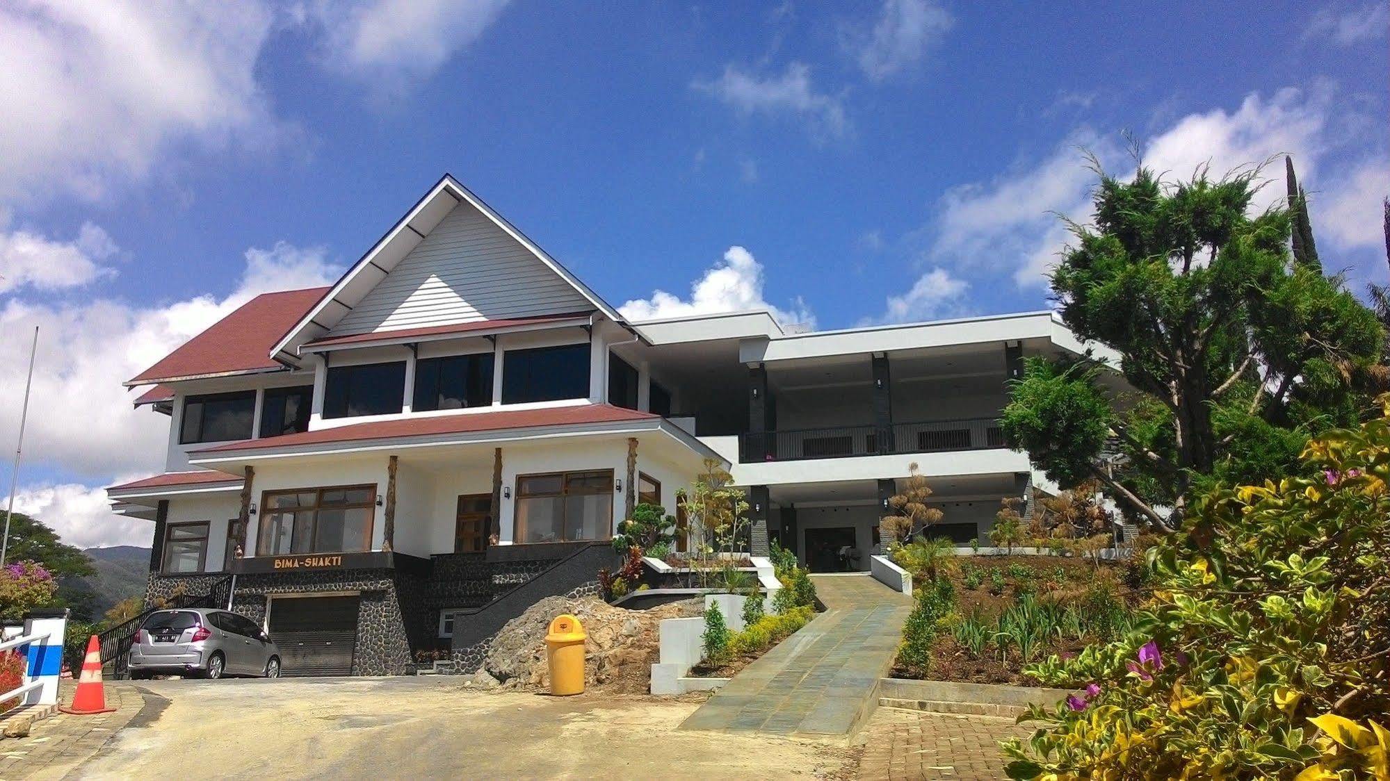 Hotel Selecta Batu  Exterior photo